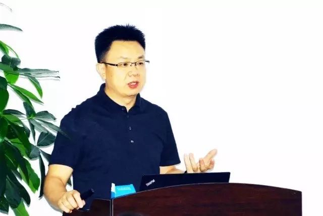 本次研讨会由集团 席白内障带教导师郭海科教授、张广斌教授领*,来自金沙9001以诚为本集团11名白内障带教导师参加了本次活动。.jpg 本次研讨会由集团 席白内障带教导师郭海科教授、张广斌教授领*,来自金沙9001以诚为本集团11名白内障带教导师参加了本次活动。.jpg