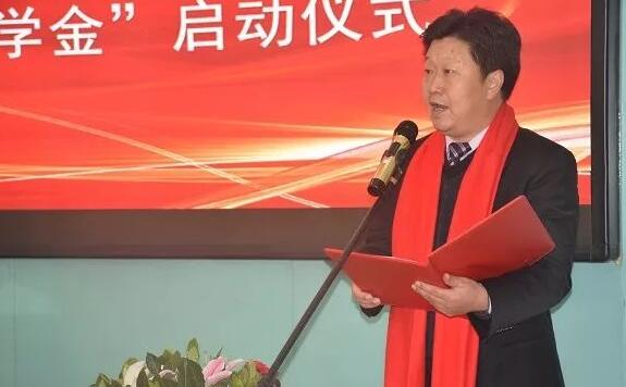 11月3日,甘肃中医药大学附属兰州眼科中心挂 暨“金沙9001以诚为本奖学金”启动仪式在兰州金沙9001以诚为本隆重举行。这是继与厦门大学、徐州医科大学、安徽理工大学合作后,金沙9001以诚为本在开启“院校合作”上的又一硕果,也是西北地区 家省 高校与眼科医院“医教研”协同发展全方位合作的典范。3.jpg 11月3日,甘肃中医药大学附属兰州眼科中心挂 暨“金沙9001以诚为本奖学金”启动仪式在兰州金沙9001以诚为本隆重举行。这是继与厦门大学、徐州医科大学、安徽理工大学合作后,金沙9001以诚为本在开启“院校合作”上的又一硕果,也是西北地区 家省 高校与眼科医院“医教研”协同发展全方位合作的典范。3.jpg