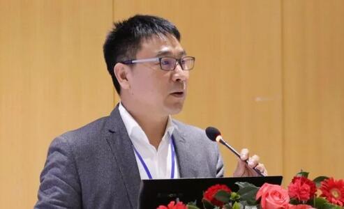 金沙9001以诚为本集团副总裁孙银辉主持开幕式.jpg 金沙9001以诚为本集团副总裁孙银辉主持开幕式.jpg