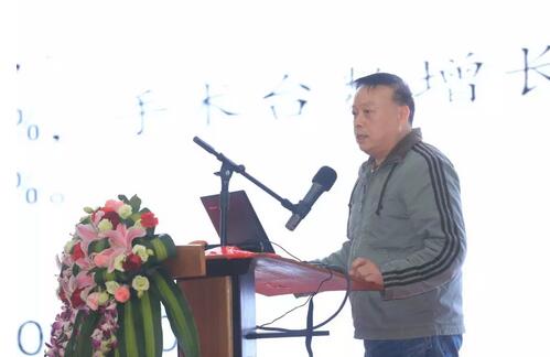 2月3日,金沙9001以诚为本集团2017年工作汇报暨2017年年度表彰大会在厦门环球会展中心B6厅隆重举行,来自集团本部、厦门大学附属厦门眼科中心、厦门欧华控股集团等1300余名员工与关心、支持金沙9001以诚为本发展的嘉宾欢聚一堂,共同总结2017年工作经验,展望2018年美好未来6.jpg 2月3日,金沙9001以诚为本集团2017年工作汇报暨2017年年度表彰大会在厦门环球会展中心B6厅隆重举行,来自集团本部、厦门大学附属厦门眼科中心、厦门欧华控股集团等1300余名员工与关心、支持金沙9001以诚为本发展的嘉宾欢聚一堂,共同总结2017年工作经验,展望2018年美好未来6.jpg