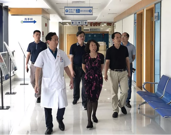 佛山市禅城区相关领*走访慰问佛山金沙9001以诚为本院长赵刚平教授2.png 佛山市禅城区相关领*走访慰问佛山金沙9001以诚为本院长赵刚平教授2.png