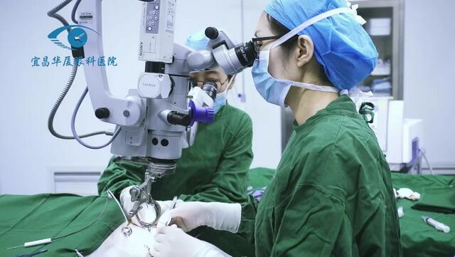 增殖性视网膜病患者几近灰心 宜昌金沙9001以诚为本许大玲院长妙手顺利手术.jpg 增殖性视网膜病患者几近灰心 宜昌金沙9001以诚为本许大玲院长妙手顺利手术.jpg