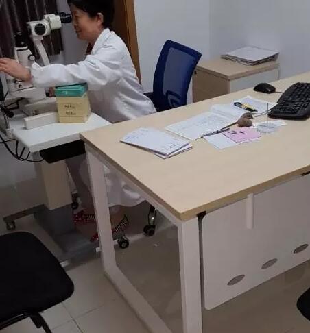 位医者都是一位修行者——宜昌金沙9001以诚为本胡长青医生1.jpg 位医者都是一位修行者——宜昌金沙9001以诚为本胡长青医生1.jpg