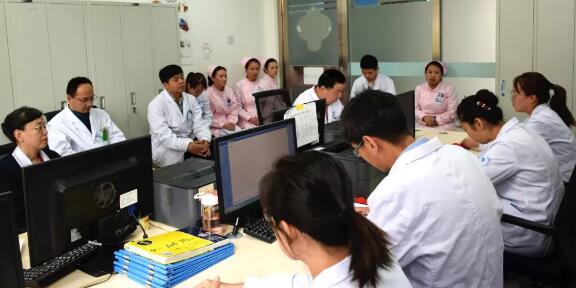 眼眶肿瘤患者王女士慕名从内蒙专程来到甘肃中医药大学附属兰州眼科中心(兰州金沙9001以诚为本)就诊2.jpg 眼眶肿瘤患者王女士慕名从内蒙专程来到甘肃中医药大学附属兰州眼科中心(兰州金沙9001以诚为本)就诊2.jpg