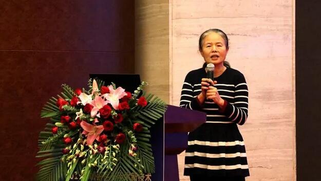 深圳金沙9001以诚为本举行2019深圳眼屈光手术新技术暨屈光性白内障临床实践学术会议6.jpg 深圳金沙9001以诚为本举行2019深圳眼屈光手术新技术暨屈光性白内障临床实践学术会议6.jpg