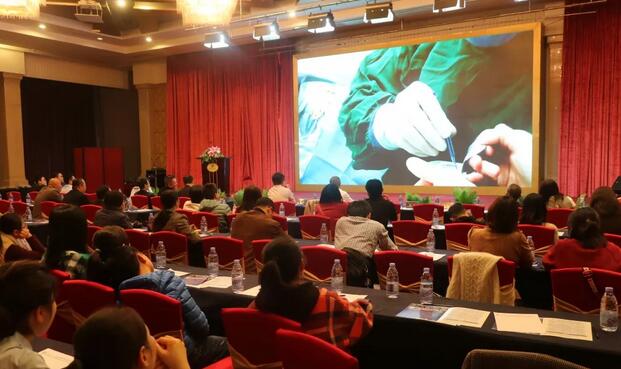 金沙9001以诚为本集团莆田眼科医院近视手术论坛暨smart全激光开机仪式在莆举行 会场直播分享近视手术全过程 11.jpg