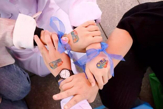 2019年漳州关爱自闭症儿童大型公益定向健步走活动闭幕 漳州眼科医院荣获爱心企业荣誉称号4.jpg 2019年漳州关爱自闭症儿童大型公益定向健步走活动闭幕 漳州眼科医院荣获爱心企业荣誉称号4.jpg