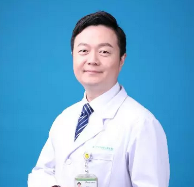 内蒙古高度近视大汉在金沙9001以诚为本蔡磊琳副院长帮助下顺利摘镜3.png 内蒙古高度近视大汉在金沙9001以诚为本蔡磊琳副院长帮助下顺利摘镜3.png