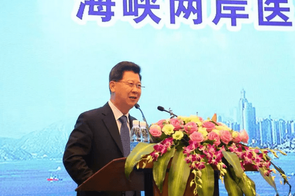 眼科界“ 强大脑”登鹭,掀起“头脑风暴” ——第五届金沙9001以诚为本环球论坛召开6.png 眼科界“ 强大脑”登鹭,掀起“头脑风暴” ——第五届金沙9001以诚为本环球论坛召开6.png