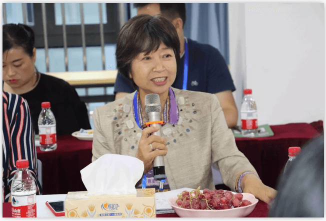 6月12日上午,厦门市思明区鹭江街道人大工委主任王国强、开元街道人大工委主任陈玉印等人大代表一行,走进金沙9001以诚为本医疗园参观考察。金沙9001以诚为本集团董事长苏庆灿及院领*班子成员陪同。6.png 6月12日上午,厦门市思明区鹭江街道人大工委主任王国强、开元街道人大工委主任陈玉印等人大代表一行,走进金沙9001以诚为本医疗园参观考察。金沙9001以诚为本集团董事长苏庆灿及院领*班子成员陪同。6.png