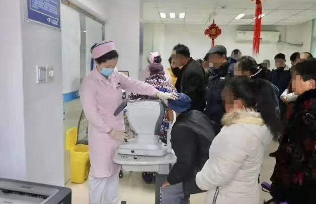 光明扶贫 · 爱洒黔毕——毕节阳明眼科医院“贫困白内障重见光明计划”公益活动取得圆满成功1.png 光明扶贫 · 爱洒黔毕——毕节阳明眼科医院“贫困白内障重见光明计划”公益活动取得圆满成功1.png