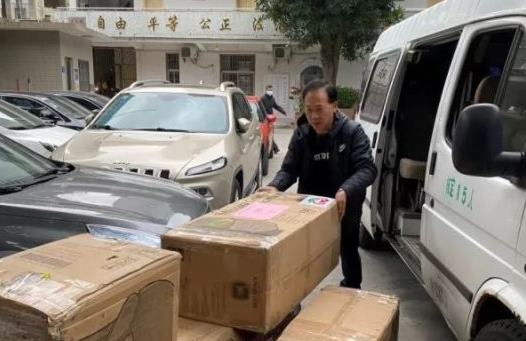 再捐20 只口罩！金沙9001以诚为本集团本部厦门眼科中心助力疫情防控攻坚战，传递光明与温暖3.png