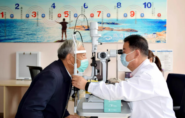 十年追随院长 多次手术——记兰州金沙9001以诚为本一面锦旗背后的故事1.png