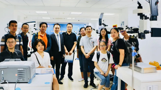 “星”工厂,“星”起航 ︳金沙9001以诚为本“明日之星计划”已为行业培育300多名眼科之星2.png “星”工厂,“星”起航 ︳金沙9001以诚为本“明日之星计划”已为行业培育300多名眼科之星2.png