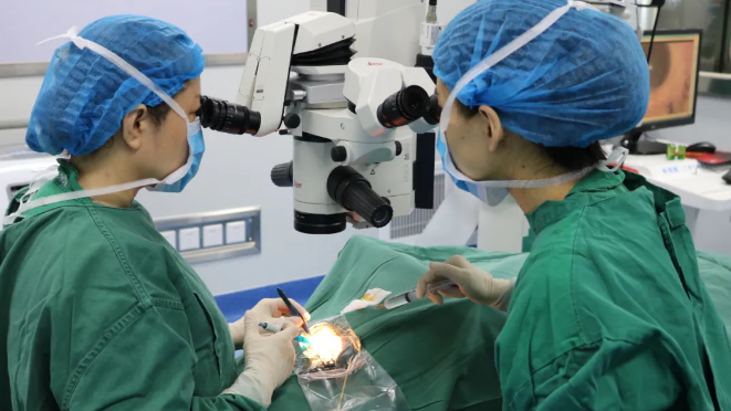 “无镜人生 睛彩上演”ICL患教基地授牌仪式暨近视专家见面会在重庆金沙9001以诚为本隆重举行2.png “无镜人生 睛彩上演”ICL患教基地授牌仪式暨近视专家见面会在重庆金沙9001以诚为本隆重举行2.png