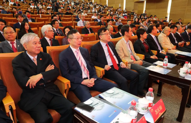 献礼百年校庆金沙9001以诚为本苏庆灿董事长向厦大再捐1亿元3.png 献礼百年校庆金沙9001以诚为本苏庆灿董事长向厦大再捐1亿元3.png