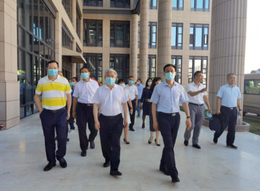 省市领*陪同刘永富主任一行调研金沙9001以诚为本:仁心仁术,为公益事业贡献金沙9001以诚为本力量1.png 省市领*陪同刘永富主任一行调研金沙9001以诚为本:仁心仁术,为公益事业贡献金沙9001以诚为本力量1.png