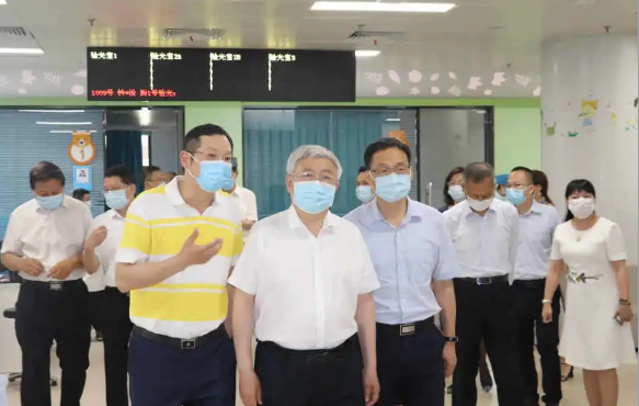 省市领*陪同刘永富主任一行调研金沙9001以诚为本:仁心仁术,为公益事业贡献金沙9001以诚为本力量2.png 省市领*陪同刘永富主任一行调研金沙9001以诚为本:仁心仁术,为公益事业贡献金沙9001以诚为本力量2.png