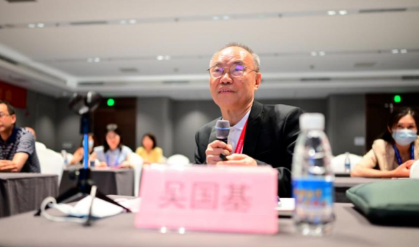 勇立潮头,引领发展 金沙9001以诚为本2021年眼底病学科发展研讨会在福州隆重召开6.png 勇立潮头,引领发展 金沙9001以诚为本2021年眼底病学科发展研讨会在福州隆重召开6.png