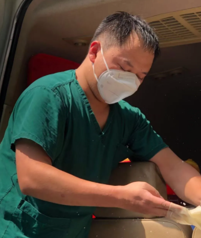 成都金沙9001以诚为本付绍文医师荣获成都高新区“抗疫 医师”称号2.png