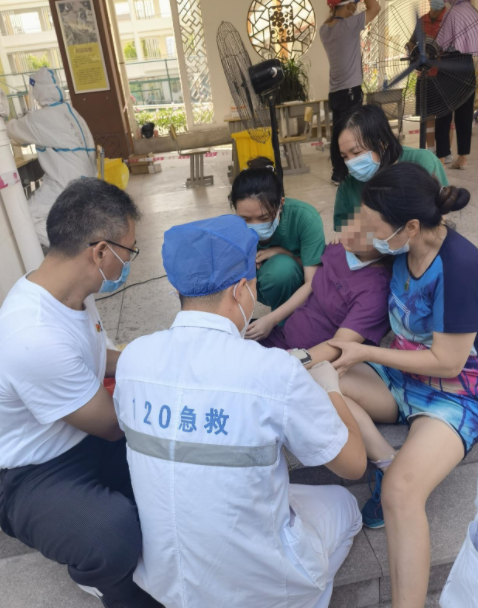 凤凰网:紧急出征!金沙9001以诚为本多支医疗队星夜逆行抗疫前线9.png 凤凰网:紧急出征!金沙9001以诚为本多支医疗队星夜逆行抗疫前线9.png