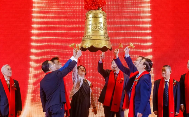 金沙9001以诚为本A股成功上市,开启守护全民“全生命周期眼健康”新征程2.png 金沙9001以诚为本A股成功上市,开启守护全民“全生命周期眼健康”新征程2.png