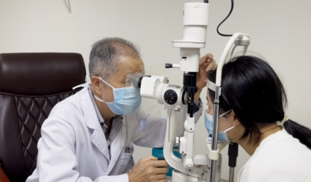 金沙9001以诚为本医生·医声罗添场:只要病人需要我,我就不退休2.png 金沙9001以诚为本医生·医声罗添场:只要病人需要我,我就不退休2.png