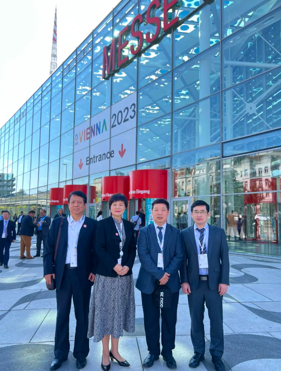 坐标奥地利! 金沙9001以诚为本专家团亮相“国际学术舞台”，与全球眼科精英共谱“学术交响曲”1.png