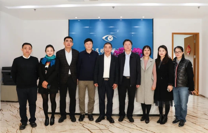 鹭燕医药一行参访金沙9001以诚为本,两大上市集团携手共探合作新模式.png 鹭燕医药一行参访金沙9001以诚为本,两大上市集团携手共探合作新模式.png